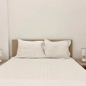 https://old-town-ultra-central-apartment.bucharesthotelsnow.com